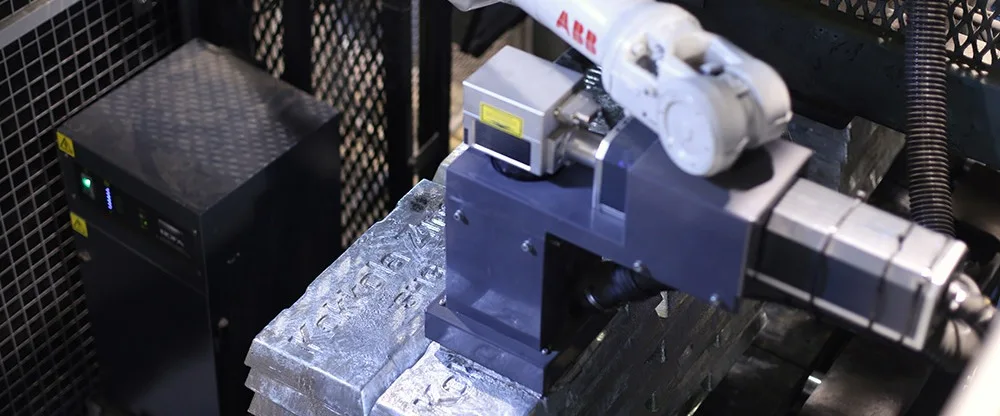 Robot ABB a laser Cajo značí zinkové tyče